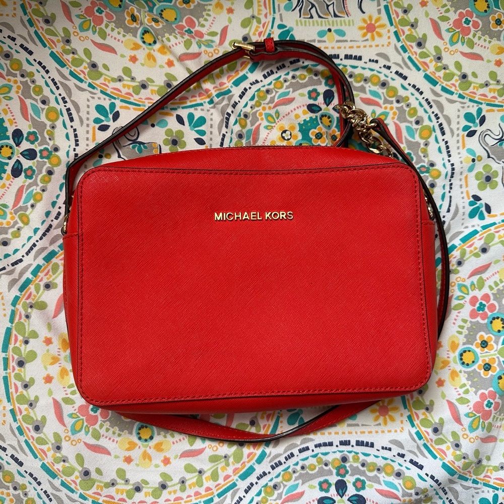 Michael Kors crossbody A- condition